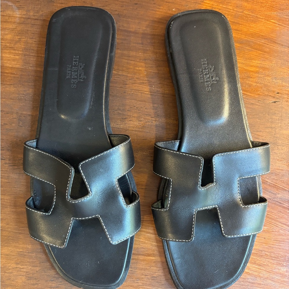 Hermes Black Oran sandal